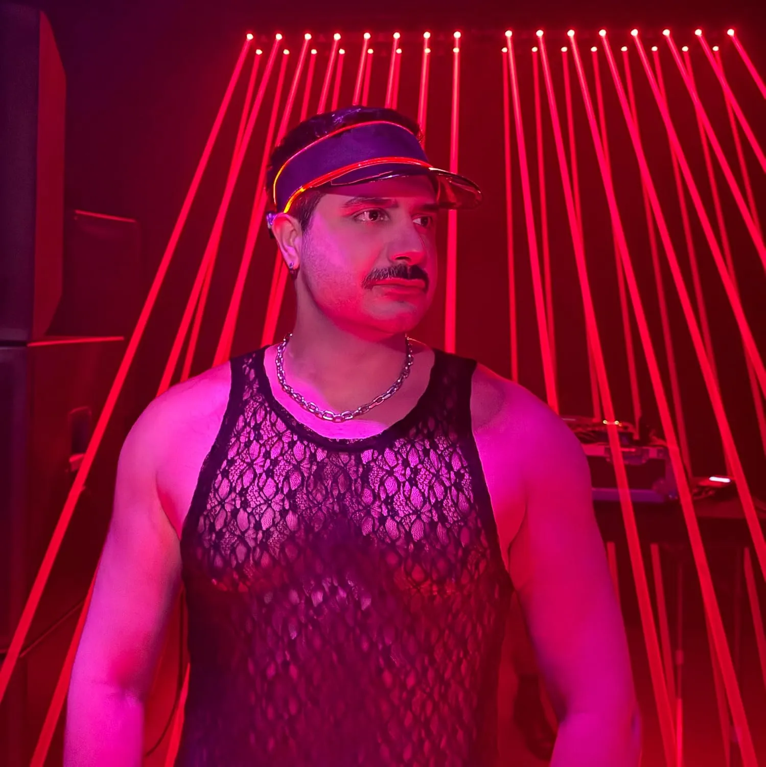 LED Neon Visor Hat Sport Cap - Rechargebale Light Up Rave Hat Festival Accessory Adjustable Retro Sun Visor for Women and Men